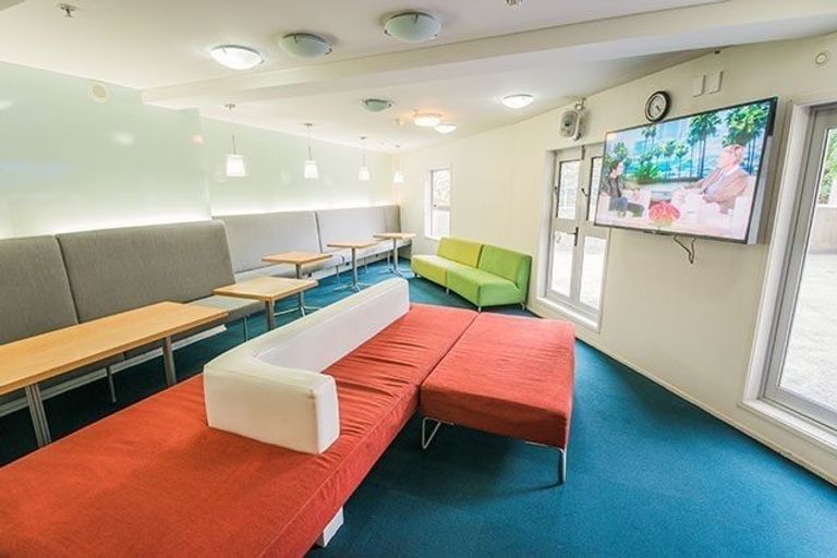 Photo of property in Columbia On Whitaker Apartments, 12h/15 Whitaker Place, Grafton, Auckland, 1010