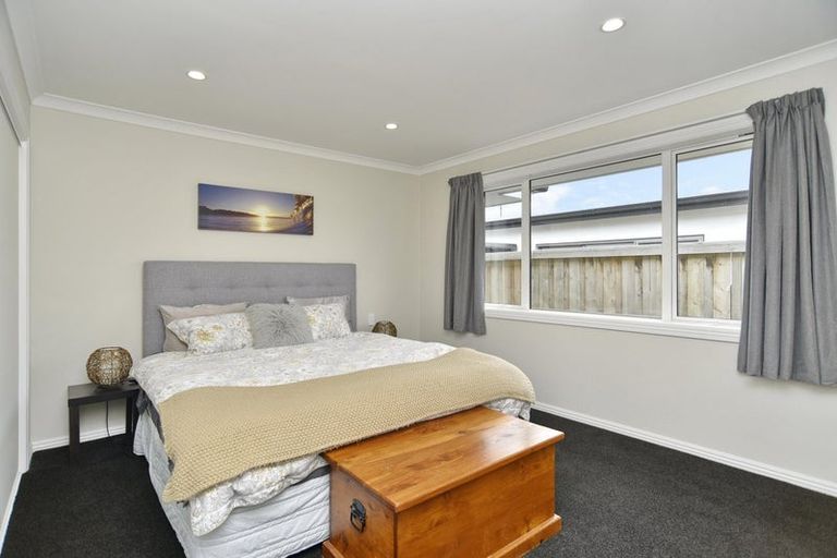 Photo of property in 56 Watkins Drive, Rangiora, 7400