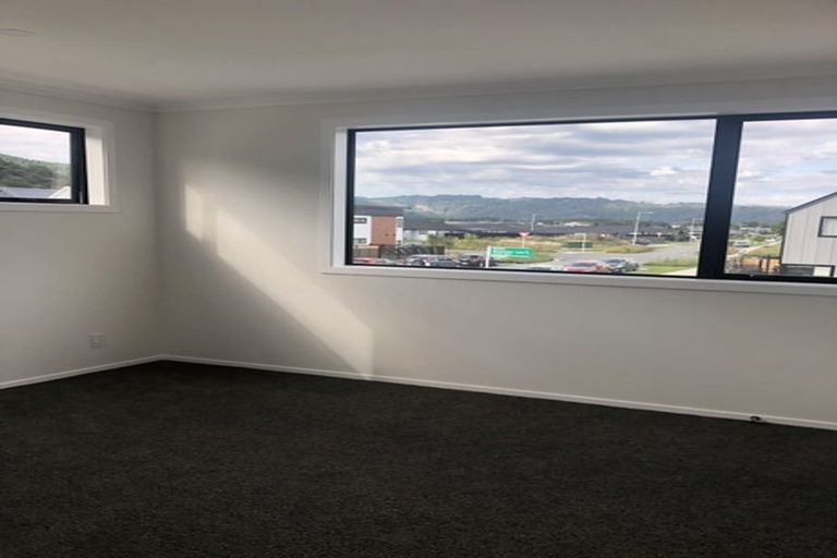 Photo of property in 2 Raeble Walkington Lane, Wallaceville, Upper Hutt, 5018