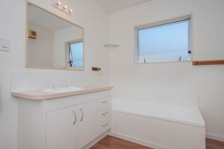 Photo of property in 40a Pacific View Road, Papamoa Beach, Papamoa, 3118