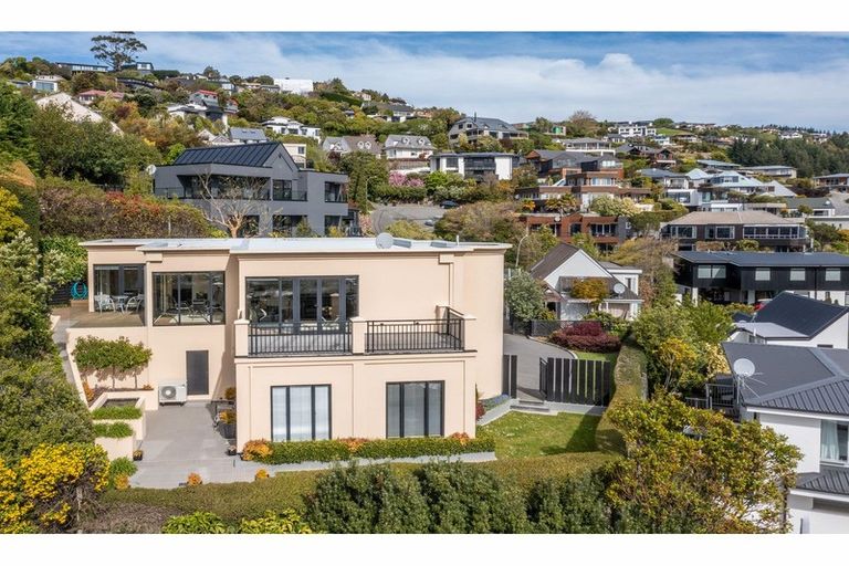 Photo of property in 11b Lookaway Place, Huntsbury, Christchurch, 8022