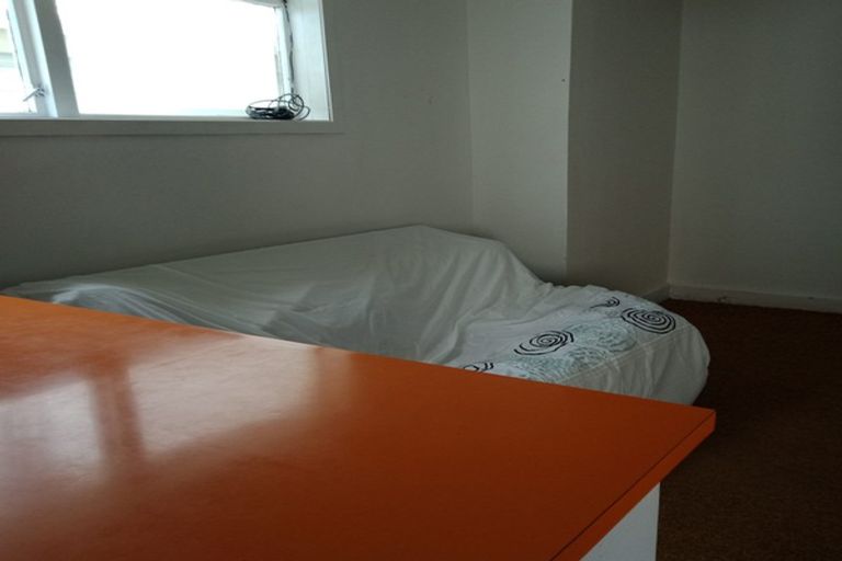 Photo of property in 53 Hawker Street, Mount Victoria, Wellington, 6011