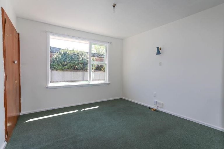 Photo of property in 8 Lochee Road, Upper Riccarton, Christchurch, 8041