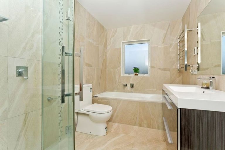 Photo of property in 61 Madison Terrace, Silverdale, 0932