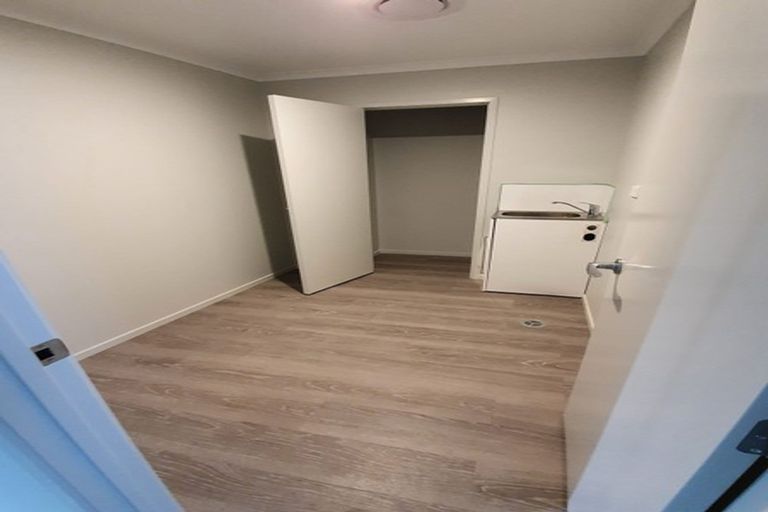 Photo of property in 2/9 View Road, Papakura, 2110