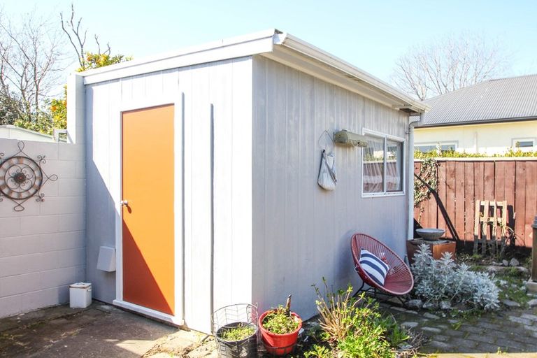 Photo of property in 2/206 Mcleod Street, Camberley, Hastings, 4120