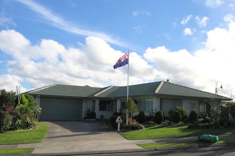 Photo of property in 50 Kath Hopper Drive, Orewa, 0931
