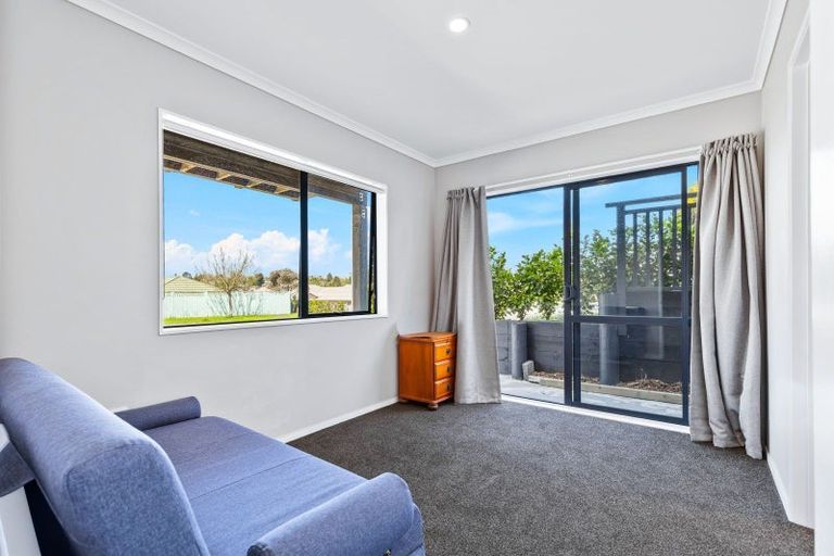 Photo of property in 50 Garton Drive, Massey, Auckland, 0614