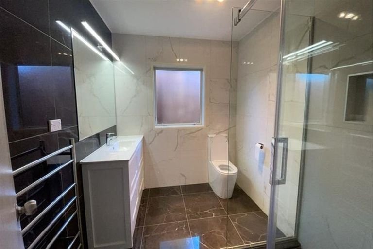 Photo of property in 18 Corrofin Drive, East Tamaki, Auckland, 2013