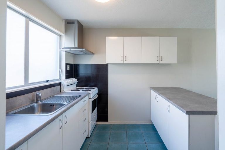 Photo of property in 4/30 Epsom Road, Sockburn, Christchurch, 8042