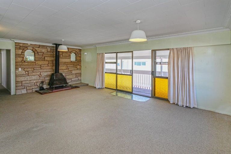 Photo of property in 107 Titiro Place, Onemana, Whangamata, 3691