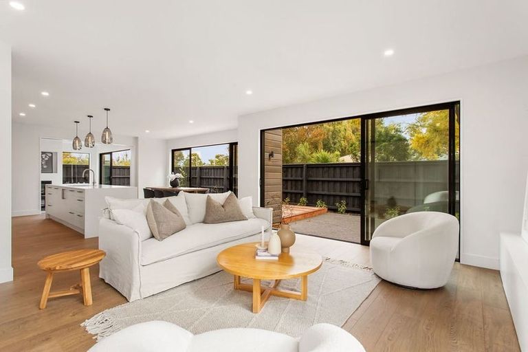 Photo of property in 17a Kirkwood Avenue, Upper Riccarton, Christchurch, 8041