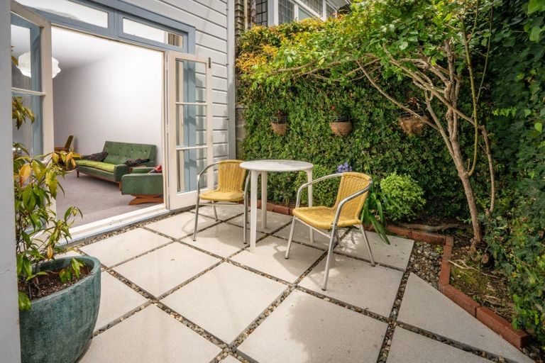 Photo of property in 29 Newman Terrace, Thorndon, Wellington, 6011