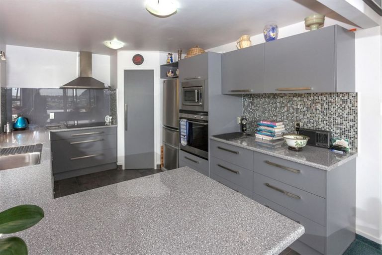 Photo of property in 8 Pine Grove, Tairua, 3508