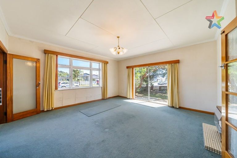 Photo of property in 2 Byron Street, Petone, Lower Hutt, 5012