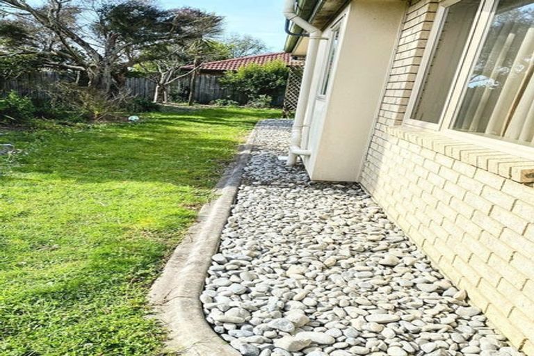 Photo of property in 15 Checkerberry Court, Henderson, Auckland, 0612