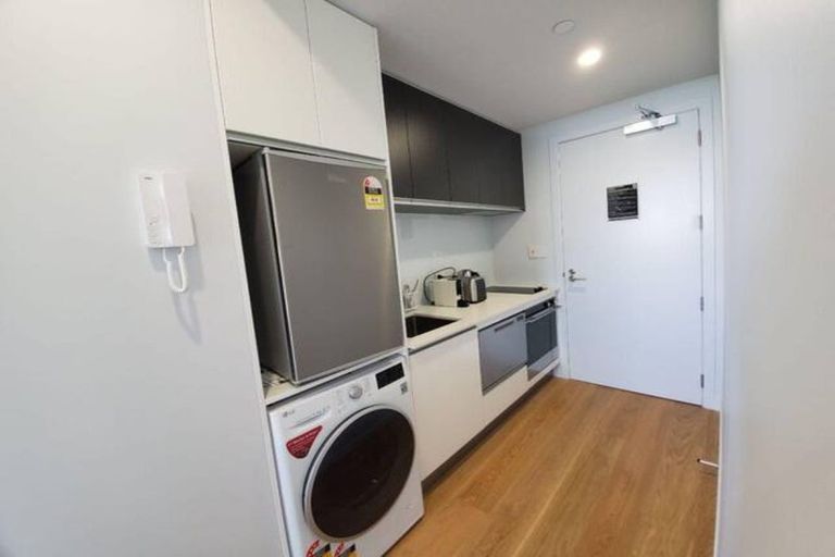Photo of property in Frank Sargeson Apts, 306/74 Anzac Street, Takapuna, Auckland, 0622