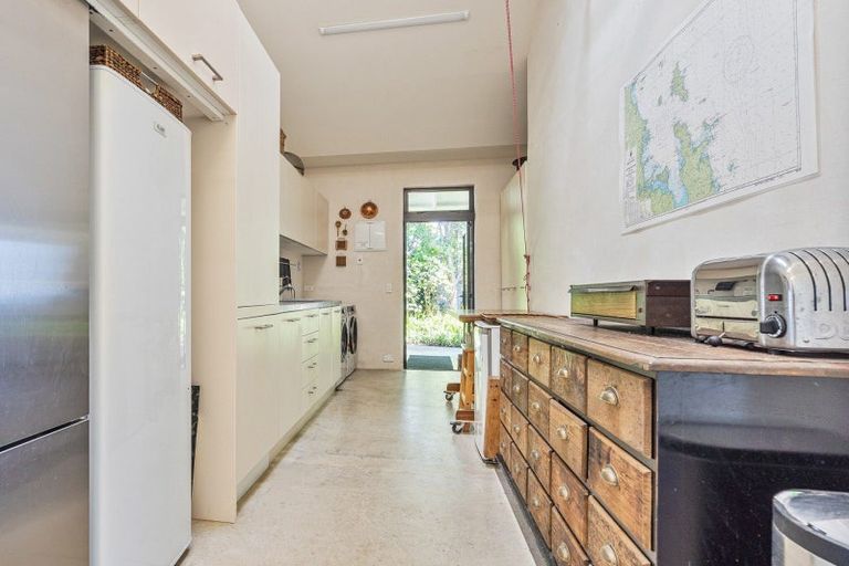 Photo of property in 49 Sarahs Hill, Hahei, Whitianga, 3591