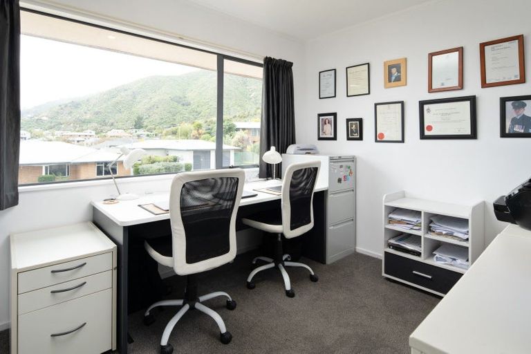 Photo of property in 68 Moana View Road, Waikawa, Picton, 7220