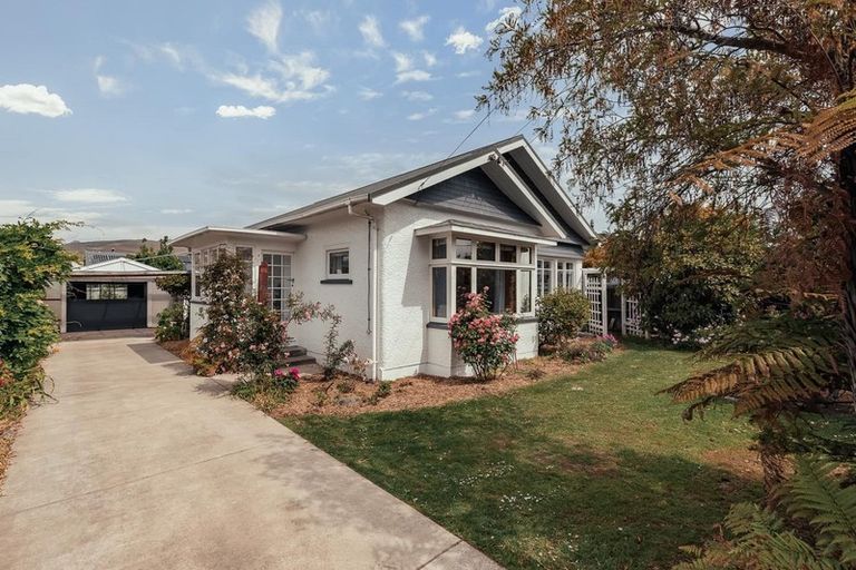 Photo of property in 66 Saint Martins Road, Saint Martins, Christchurch, 8022