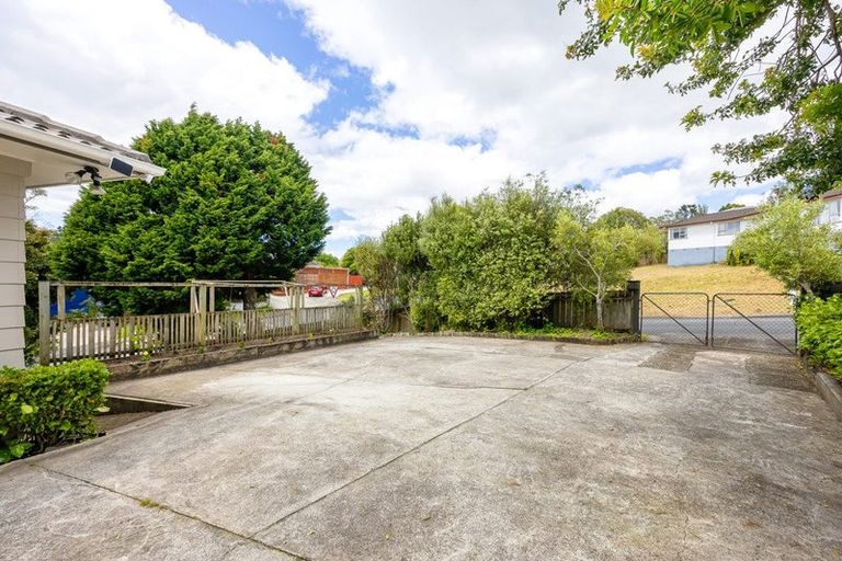 Photo of property in 98 Gallony Avenue, Massey, Auckland, 0614