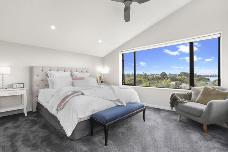 Photo of property in 25 Waimana Avenue, Northcote Point, Auckland, 0627