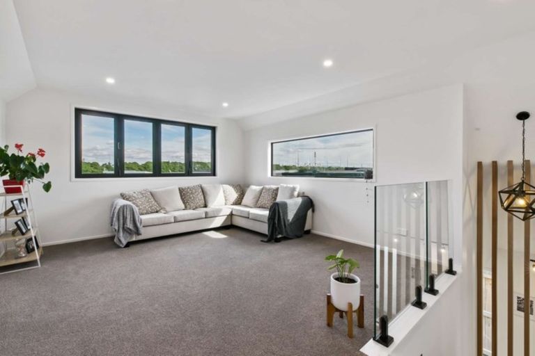 Photo of property in 14 Pimelea Street, Papamoa Beach, Papamoa, 3118