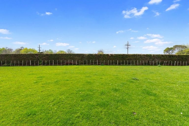 Photo of property in 180 Taupaki Road, Taupaki, Henderson, 0782