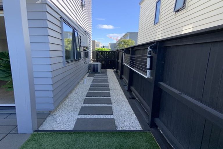 Photo of property in 4 Kaman Seasprite Road, Hobsonville, Auckland, 0616