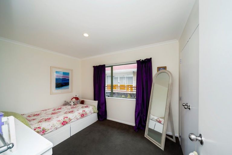 Photo of property in 26 Carthew Street, Okato, 4335