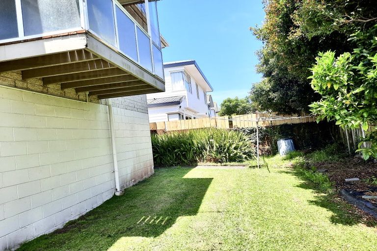 Photo of property in 1/10a Walter Street, Hauraki, Auckland, 0622