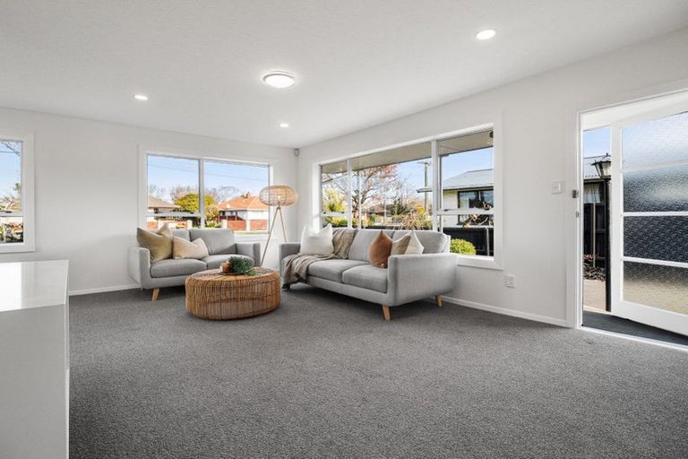 Photo of property in 67 Farquhars Road, Redwood, Christchurch, 8051