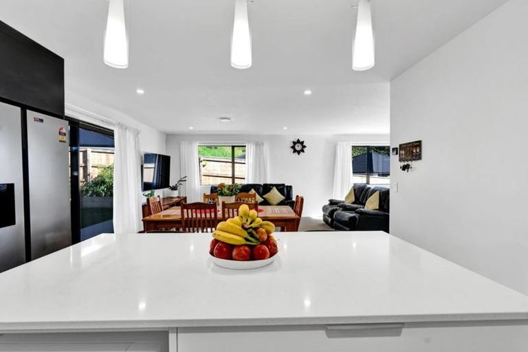 Photo of property in 51 Magnolia Drive, Westown, New Plymouth, 4310