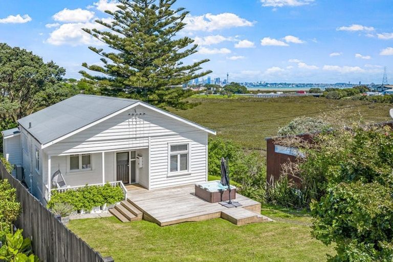 Photo of property in 46 Byron Avenue, Takapuna, Auckland, 0622
