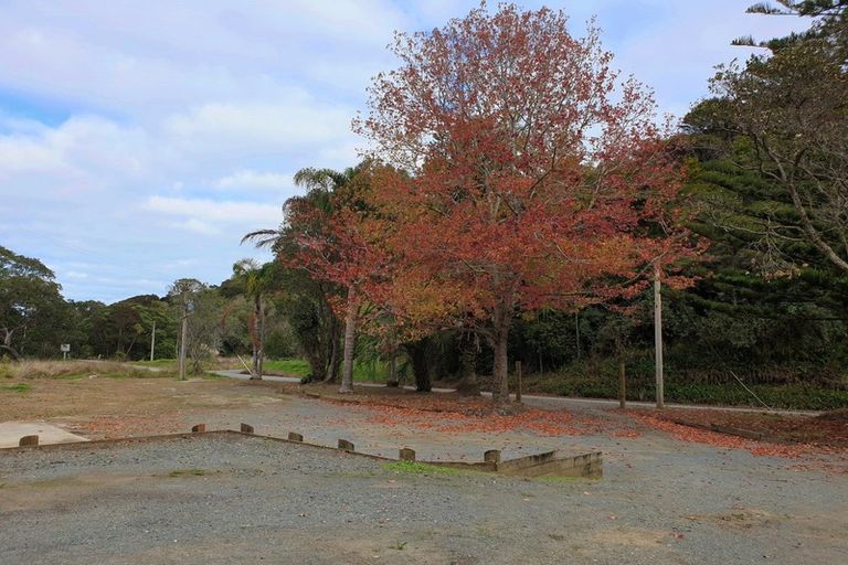 Photo of property in 42 Coxhead Creek Road, Whangateau, 0985