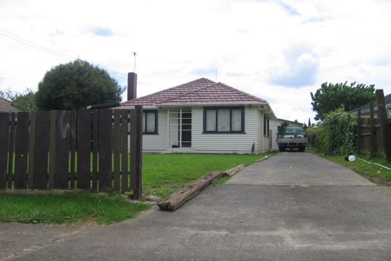 Photo of property in 243 Puhinui Road, Papatoetoe, Auckland, 2025