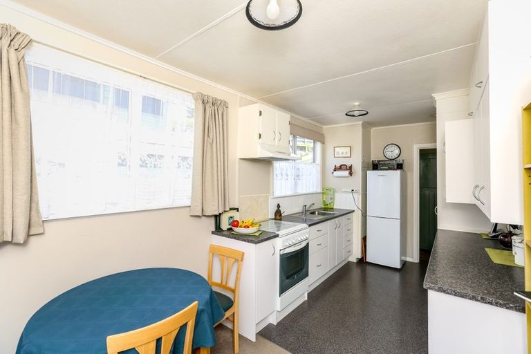 Photo of property in 30 Seaview Road, Marfell, New Plymouth, 4310