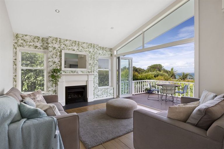 Photo of property in 1/3 Auld Street, Torbay, Auckland, 0630