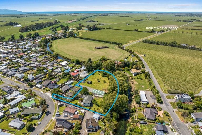 Photo of property in 43 Holdaway Street, Riversdale, Blenheim, 7201