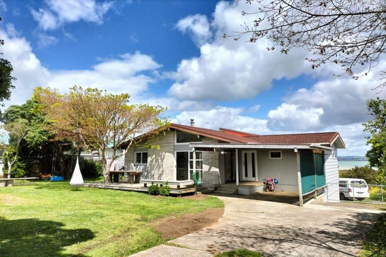 Photo of property in 2 Edge Street, Onerahi, Whangarei, 0110