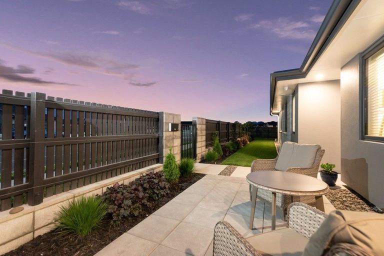 Photo of property in 204 Te Okuroa Drive, Papamoa, 3118