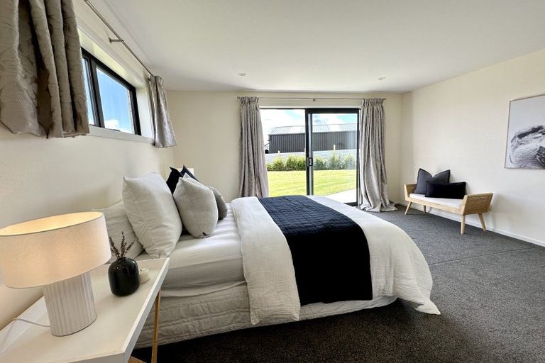 Photo of property in 8 Chatham Rise, Seaward Bush, Invercargill, 9812