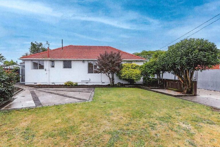 Photo of property in 35 Wilton Crescent, Bishopdale, Christchurch, 8053