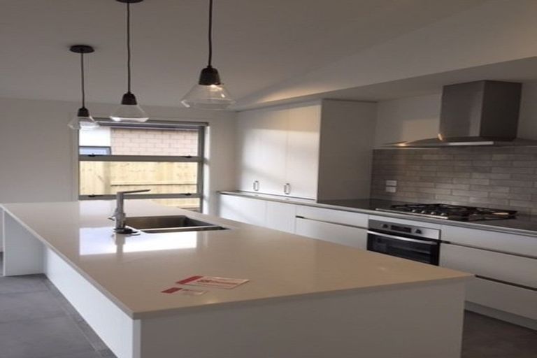 Photo of property in 37 Awataha Crescent, Pyes Pa, Tauranga, 3110