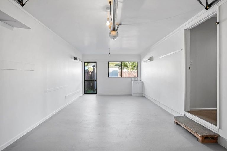 Photo of property in 1/20 Sturges Road, Henderson, Auckland, 0612