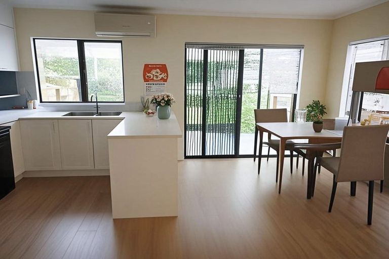 Photo of property in 18/8 Margan Avenue, New Lynn, Auckland, 0600