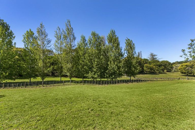 Photo of property in 25 Wyn Close, Kaukapakapa, 0871