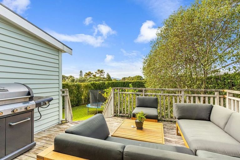 Photo of property in 41 Hanlon Crescent, Narrow Neck, Auckland, 0624