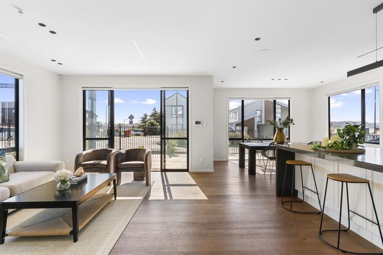 Photo of property in 1 Turbine Way, Hobsonville, Auckland, 0616