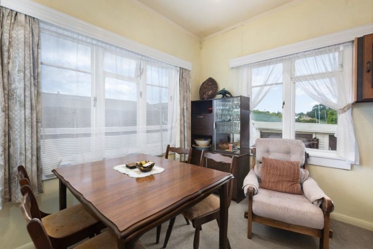 Photo of property in 42 Station Road, Paeroa, 3600